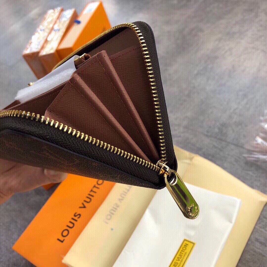 Louis Vuitton wallet in Brown Monogram