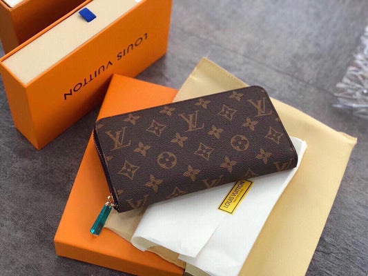Louis Vuitton wallet in Brown Monogram
