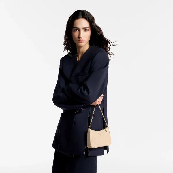 Easy Pouch On Strap