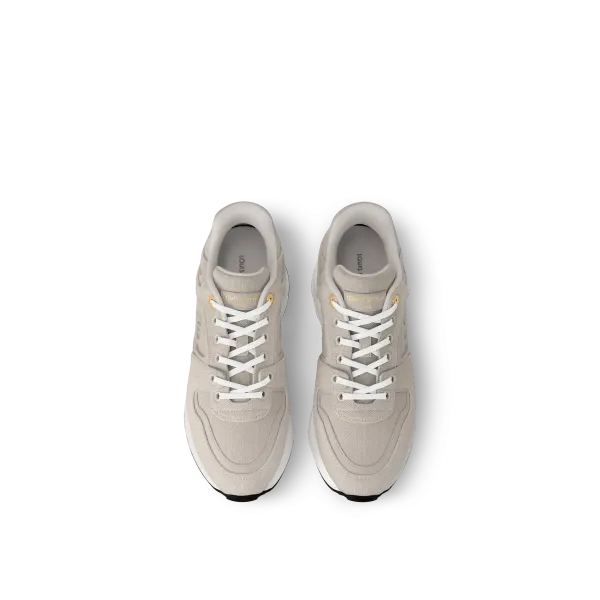 Neo Run Away Sneaker
