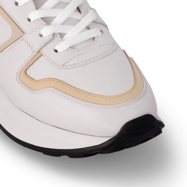Neo Run Away Sneaker