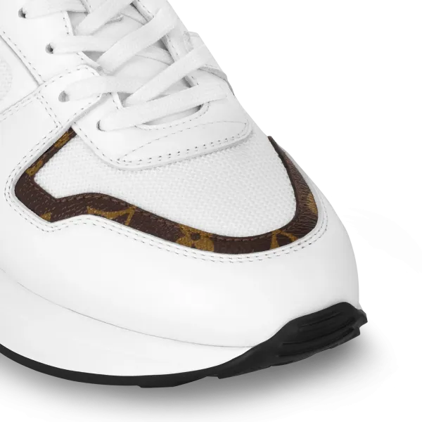 Neo Run Away Sneaker