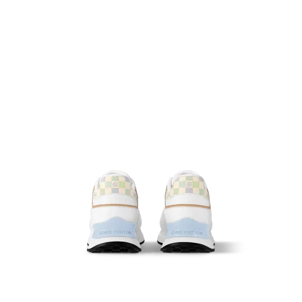 Neo Run Away Sneaker