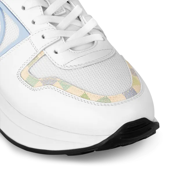 Neo Run Away Sneaker