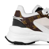 Run 55 Sneaker