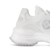 Run 55 Sneaker