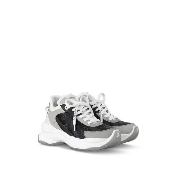 Run 55 Sneaker