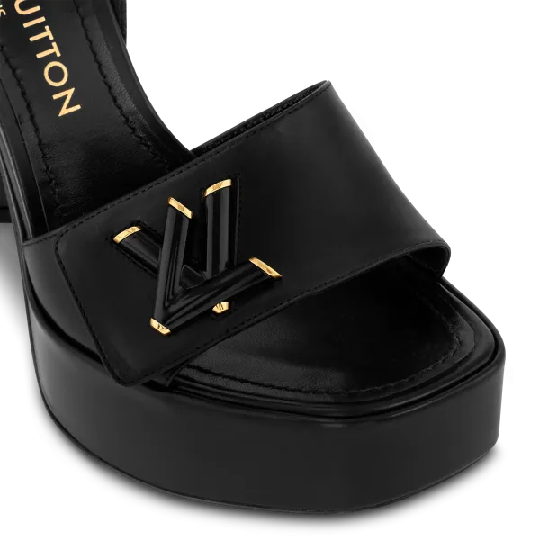 Shake Platform Sandal