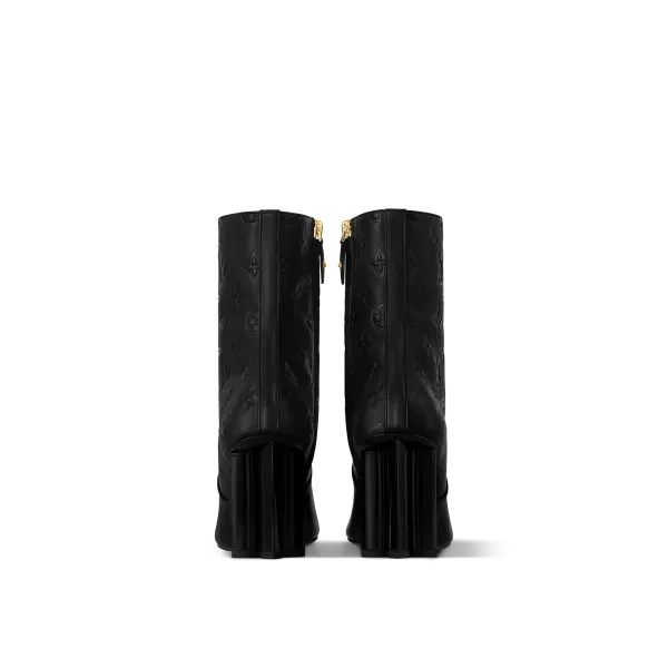 Silhouette Ankle Boot