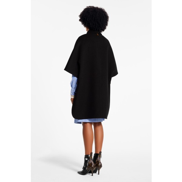 Cape With Chin Strap