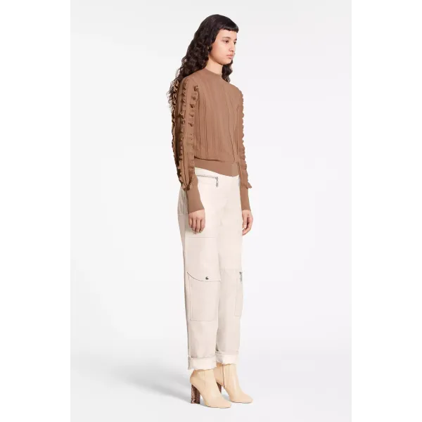 Long Sleeved Pullover With Frills