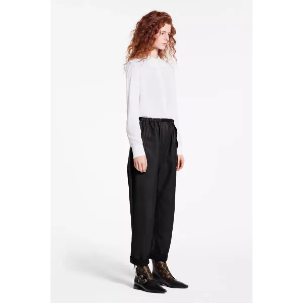 Long Sleeved Shirt With Embroidered Collar
