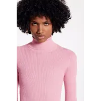 Thin Ribs Turtle Neck