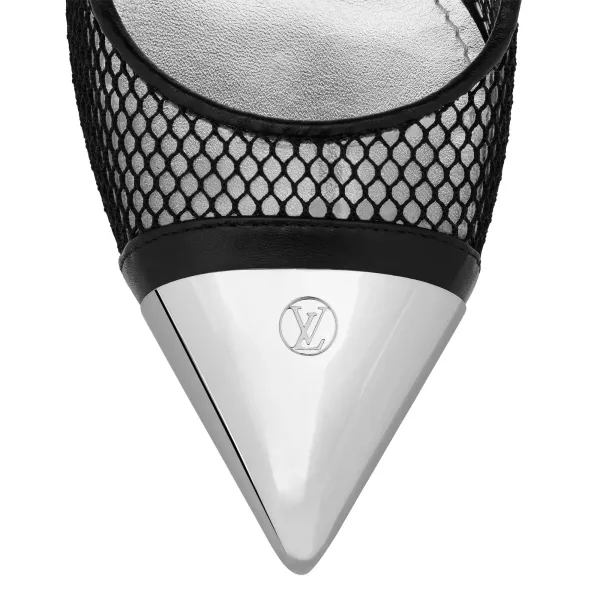 Urban Twist Pump