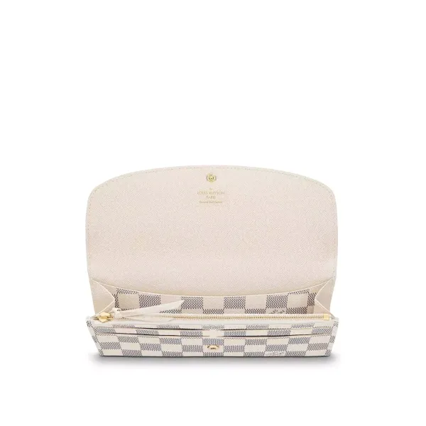 Emilie Wallet